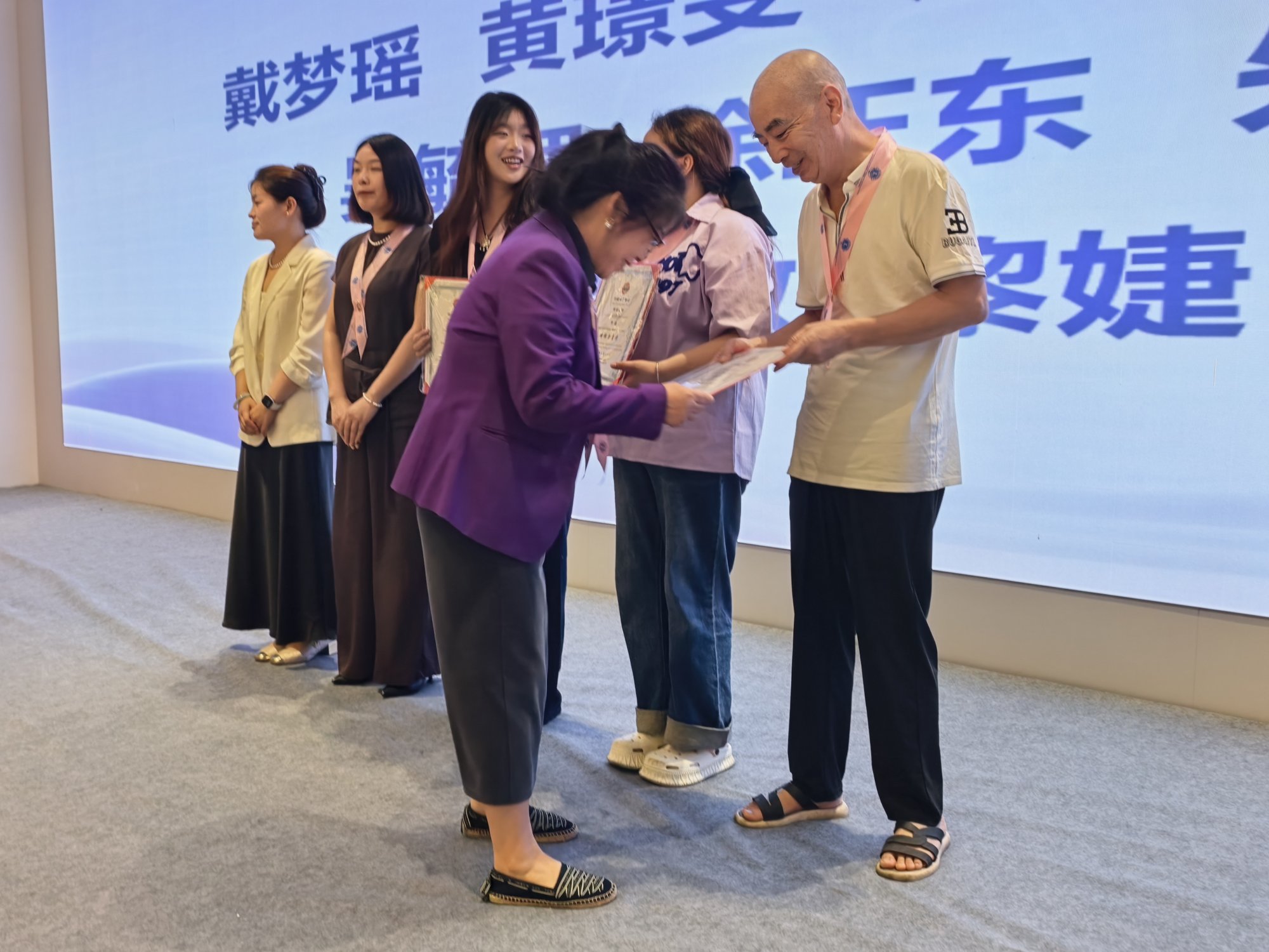 照片