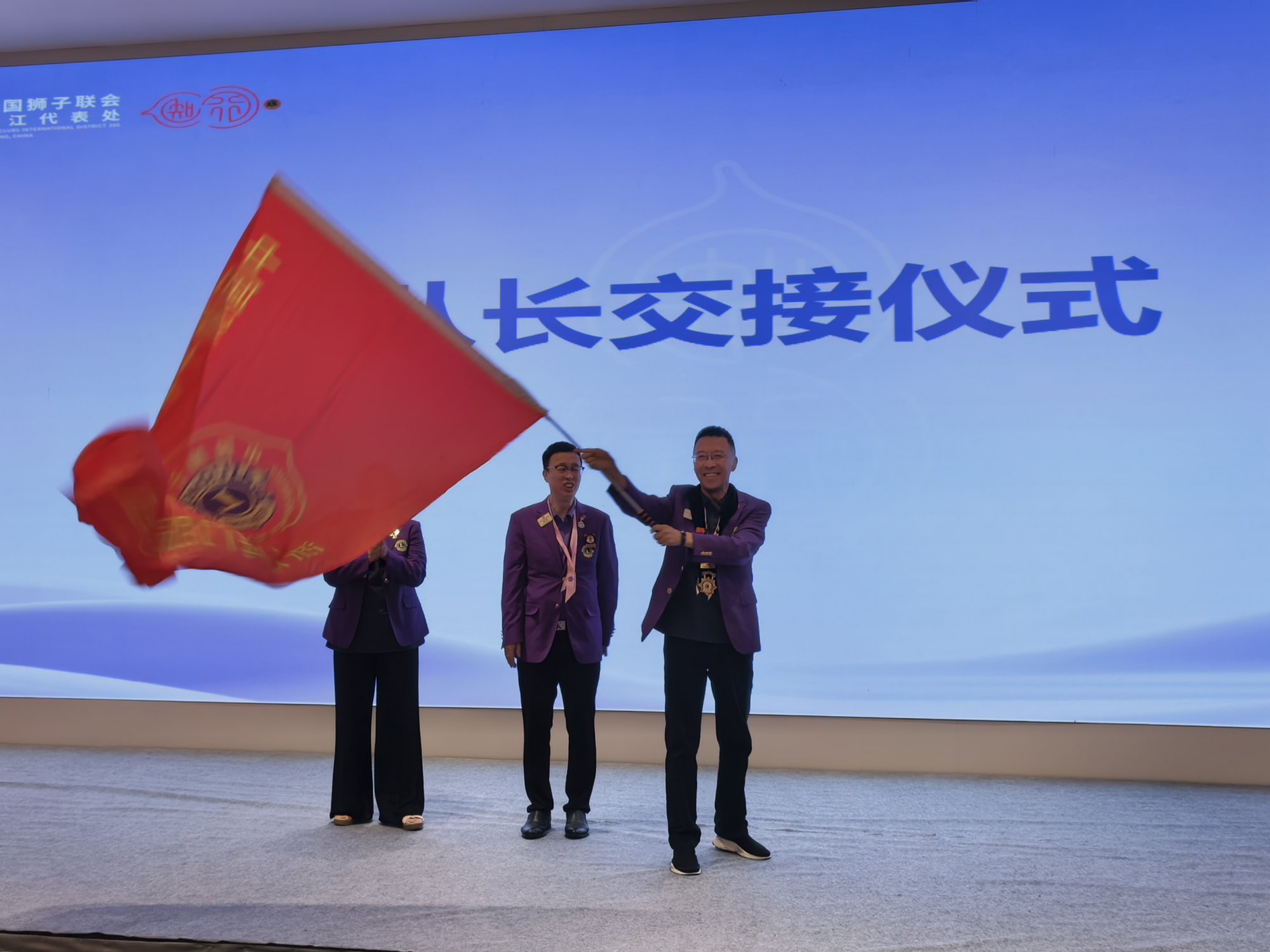 照片