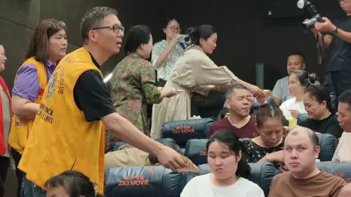 照片