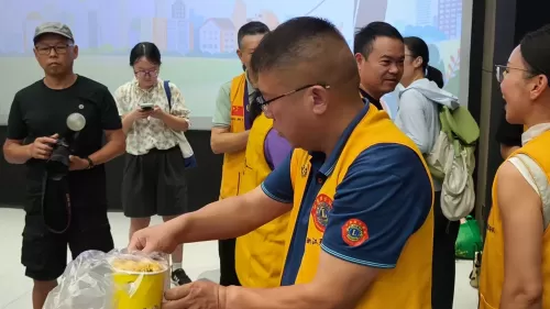 照片