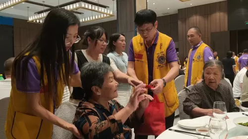 照片