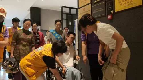 照片