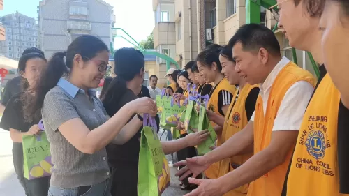 照片