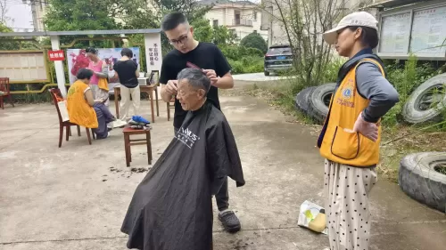 照片
