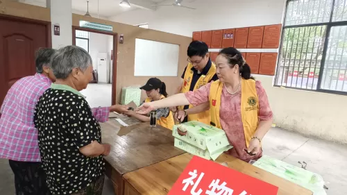 照片