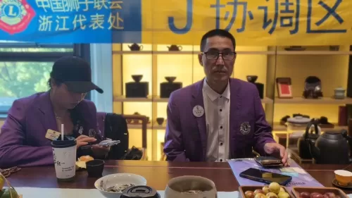 照片