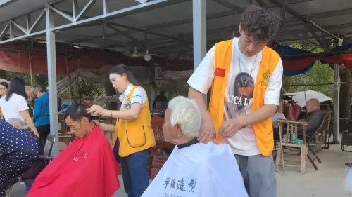 照片