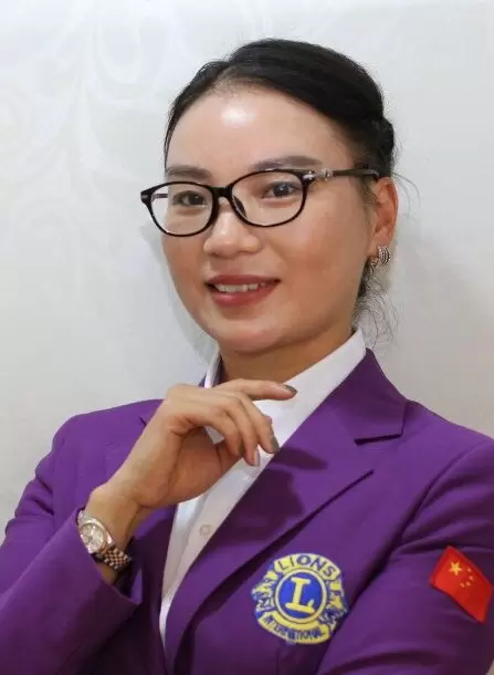 何彩娟